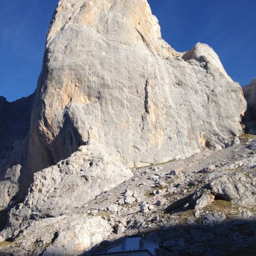 refuge-uriellu-naranjo-de-bulnes